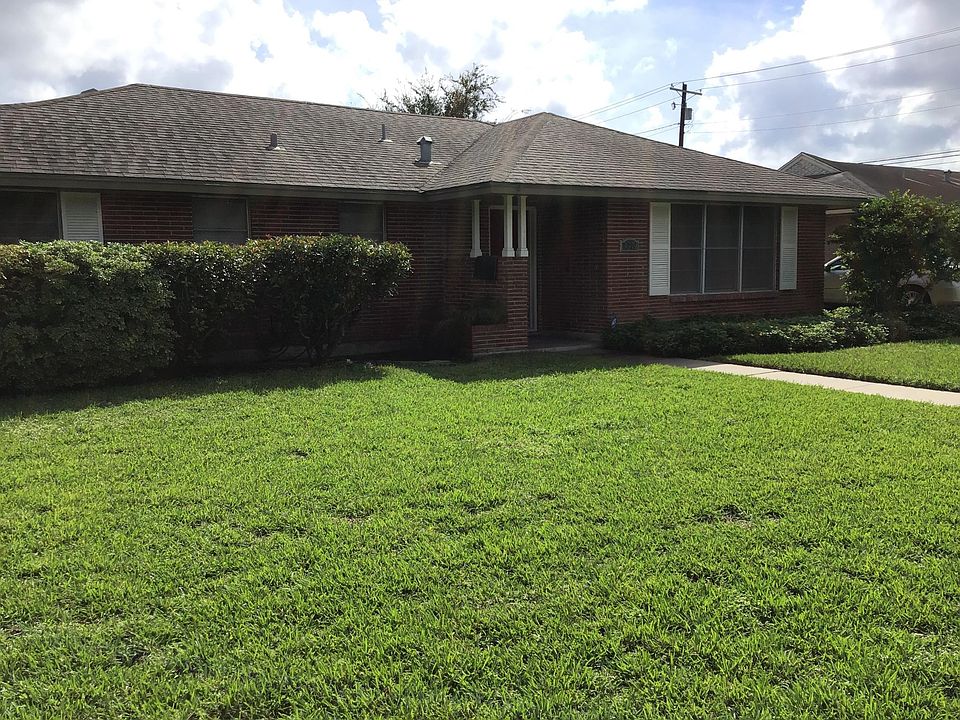 1st image of 1049 Herndon St