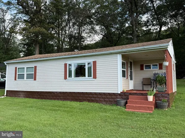 1121 Nemeth Rd, Coopersburg, PA 18036