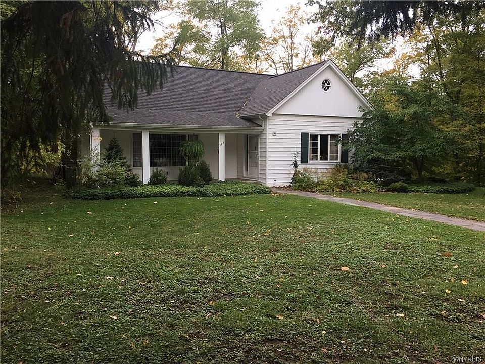 1st image of 243 Cazenovia St