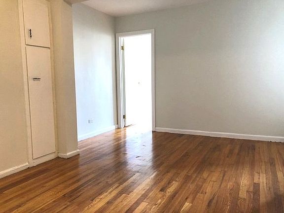 5th image of 350 Sterling St APT 3e