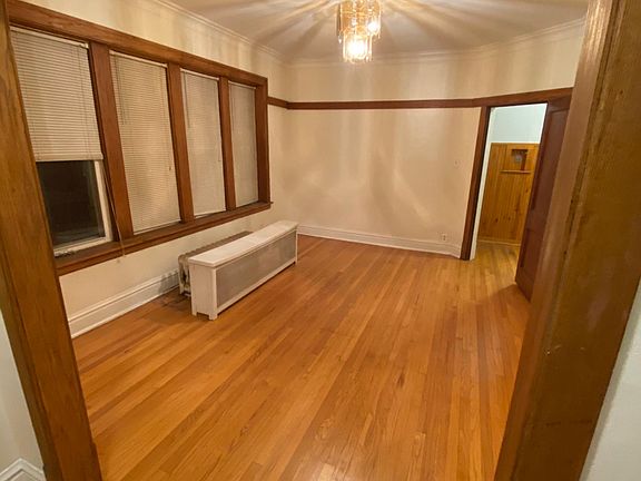 5th image of 5253 W Montrose Ave #2