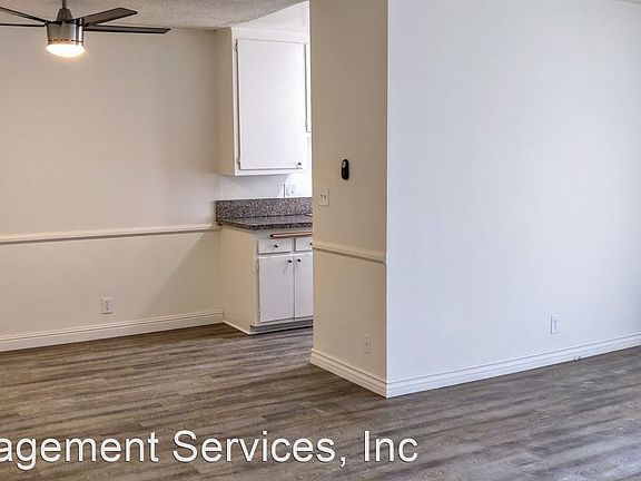 2nd image of 11940 Burbank Blvd #3