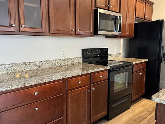 5th image of 1100 Paddock Park Cir