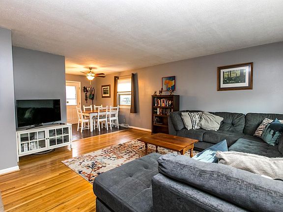 2nd image of 2344 Shandon Dr