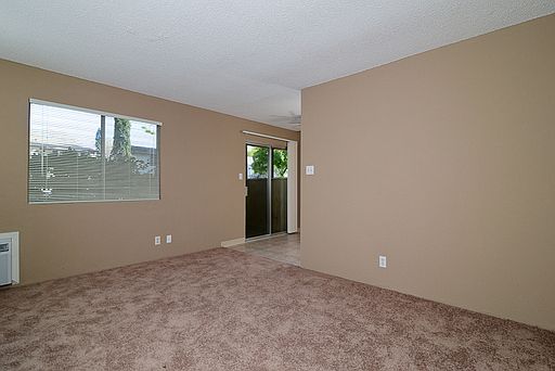 5th image of 1310 G St APT 02