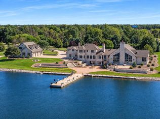 5696 School Dr, Green Bay, WI 54313