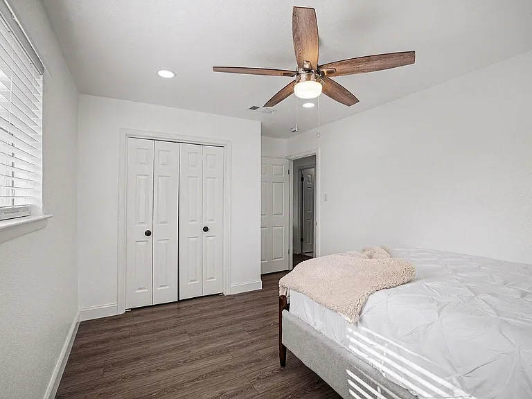 716 E Pecan St #722 — Photo 22
