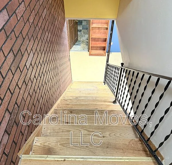 121 Chipwood Ln — Photo 22