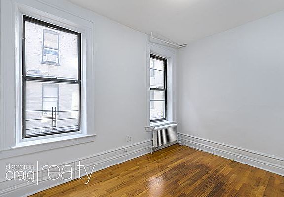 4th image of 440 Saint Johns Pl APT 1B