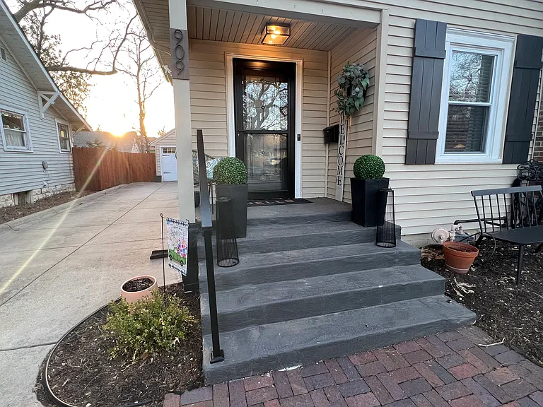 909 N Woodrow Ave — Photo 57