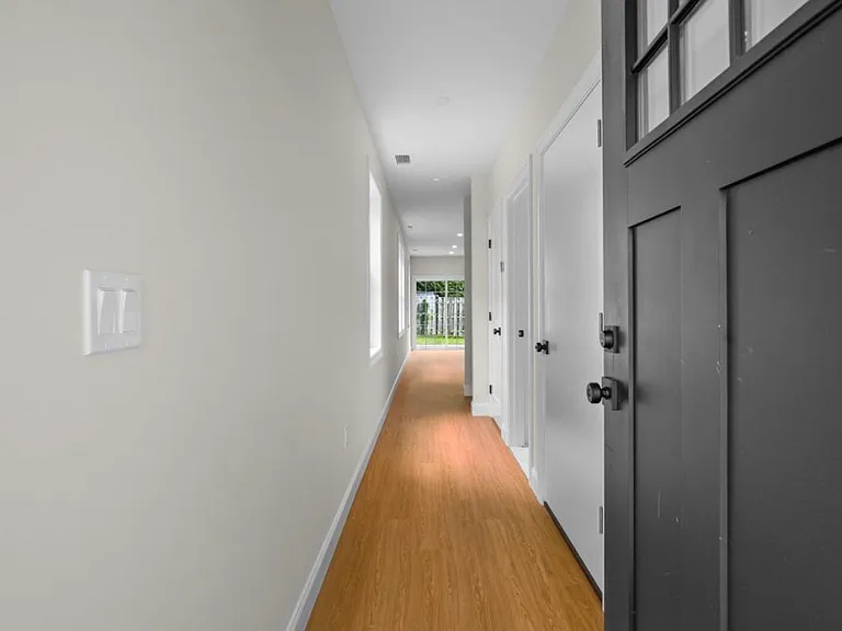 30 Manila Ave #1A — Photo 6