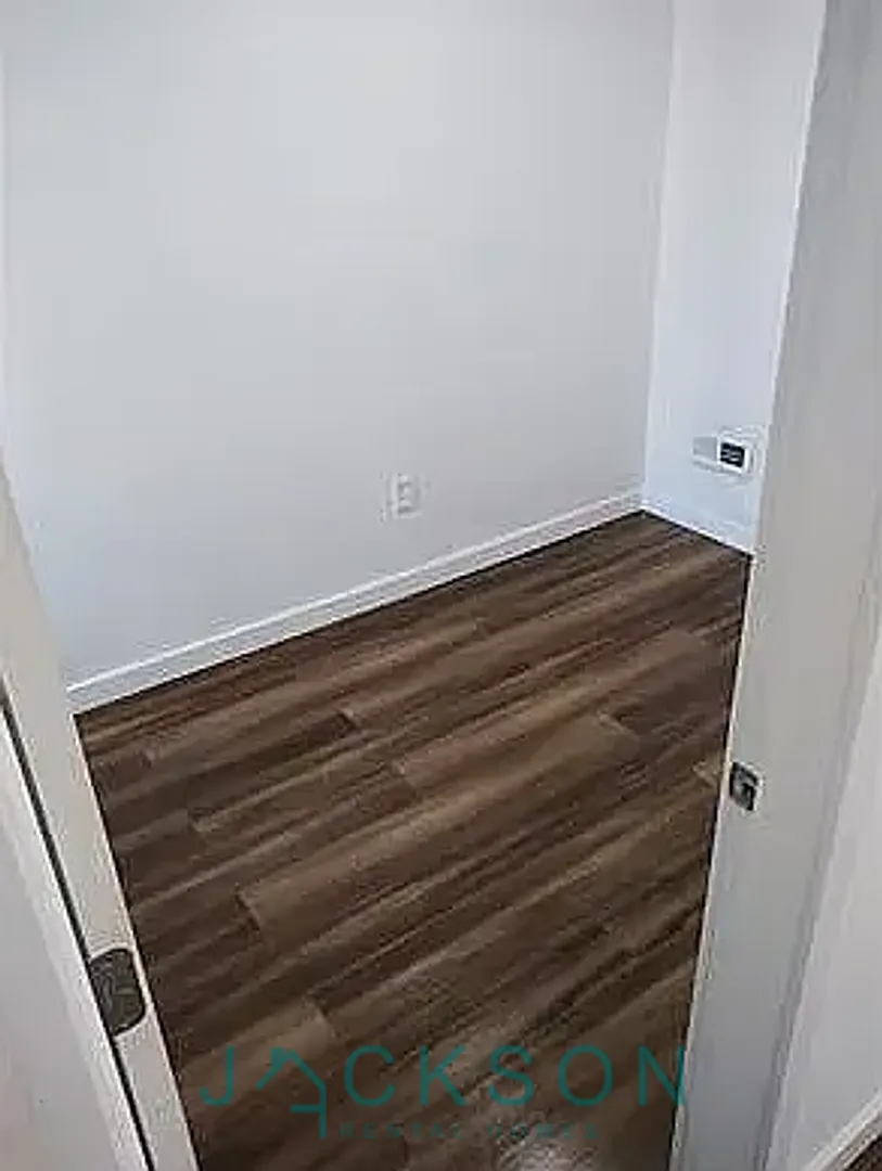 Cozy 2BR Home in Allegheny West — Photo 3