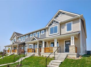 1371 S 91st St, West Des Moines, IA 50266