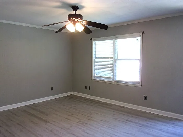 2 bed, 1.0 bath, 891 sqft, $1,395 — Photo 3