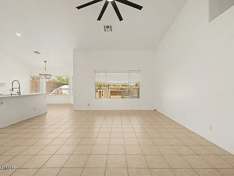 1320 E Cottonwood Ln — Photo 12
