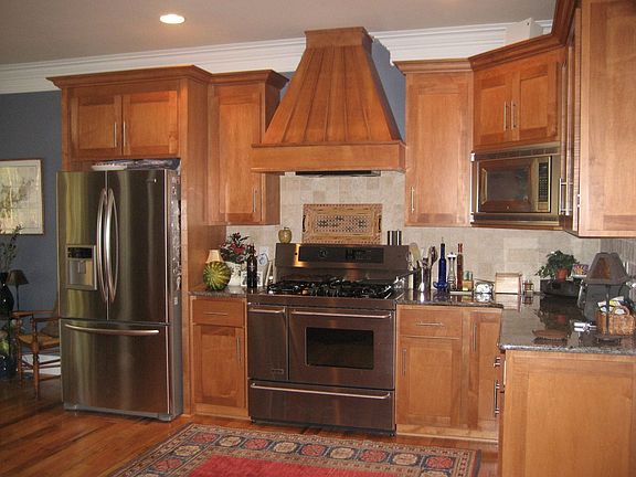 Gourmet kitchen