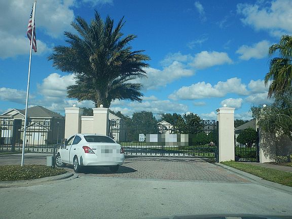 2nd image of 518 Bridgeford Crossing Blvd