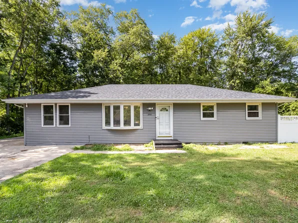 250 E 1st St, Braidwood, IL 60408