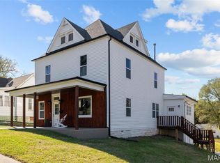 202 S 5th St, De Soto, MO 63020