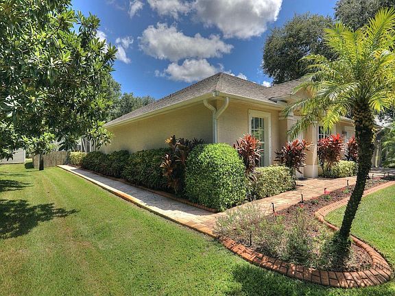 5th image of 8666 103rd Ave