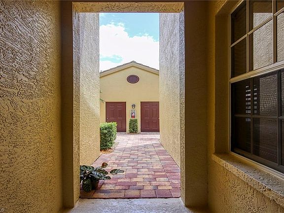 3rd image of 5958 Sand Wedge Ln Unit 502
