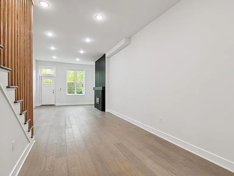 36 Park St #2 — Photo 22
