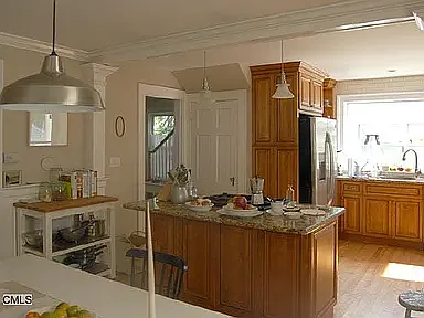 54 Bungalow Ave — Photo 3