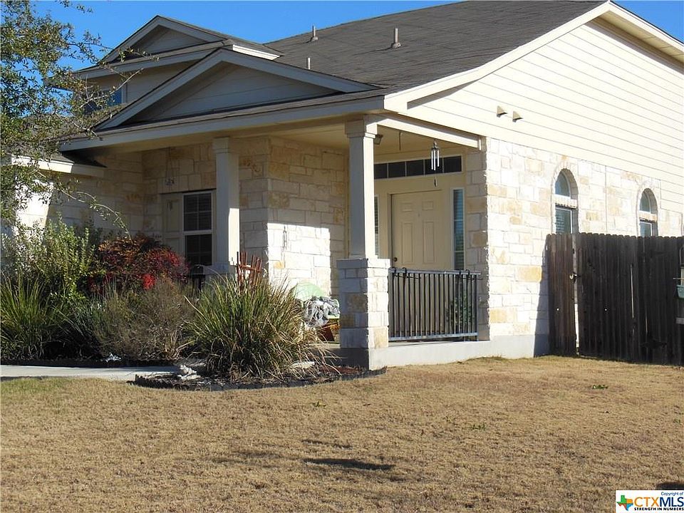 1st image of 2449 Fayette Dr