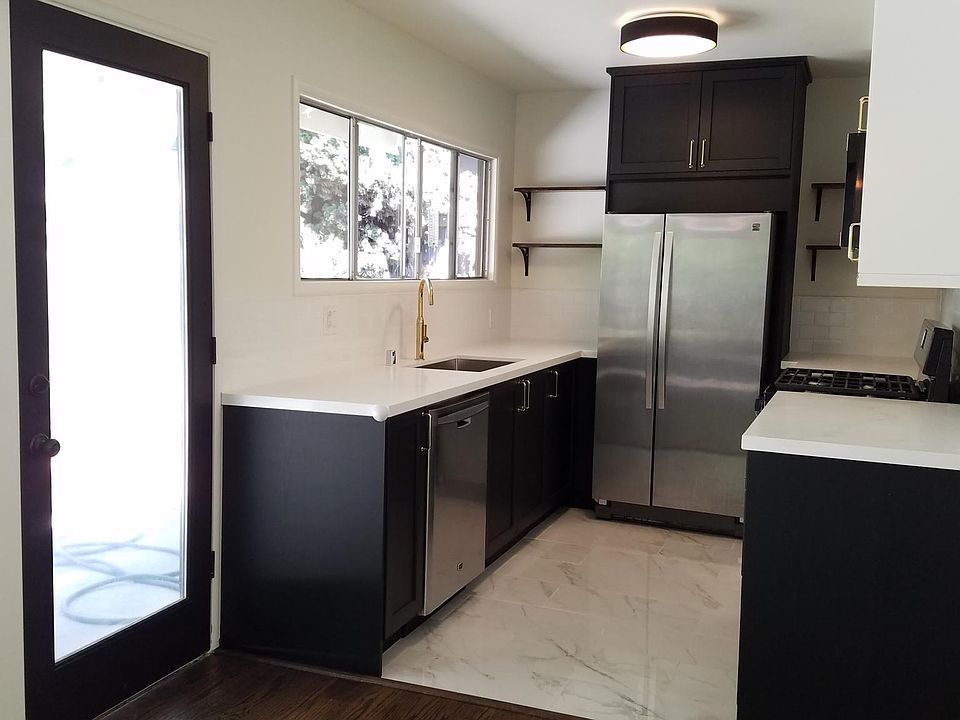 1st image of 185 Blackfield Dr