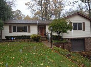 225 Sebaugh Dr, Zanesville, OH 43701