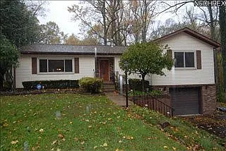 225 Sebaugh Dr photo 1