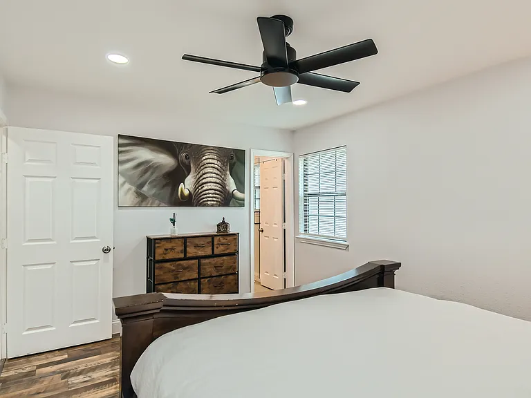 1905 Greenbrook Dr — Photo 11