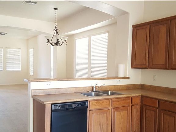 3rd image of 1420 W Pelican Ct