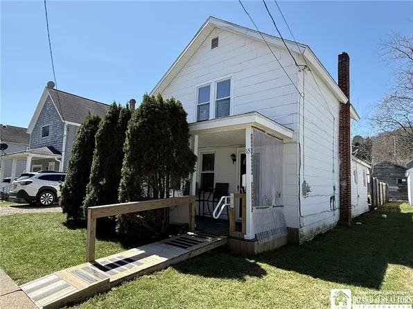15 Fairbanks Ave, Bradford, PA 16701