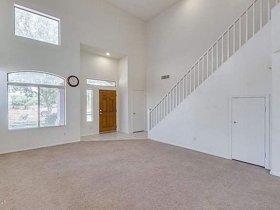 3rd image of 3241 E Wildhorse Dr