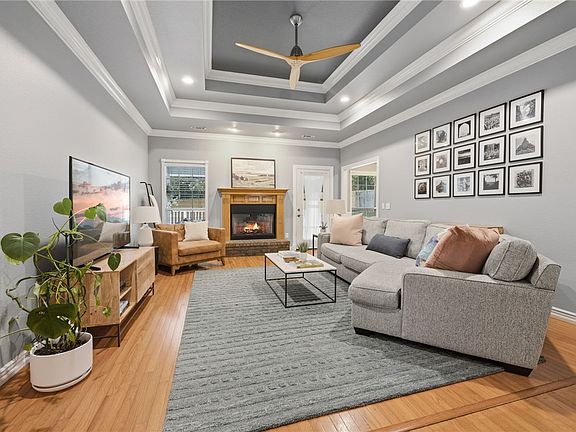4th image of 1862 N Glenbrook Pl