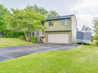 4933 Westwind Dr, Dexter, MI 48130