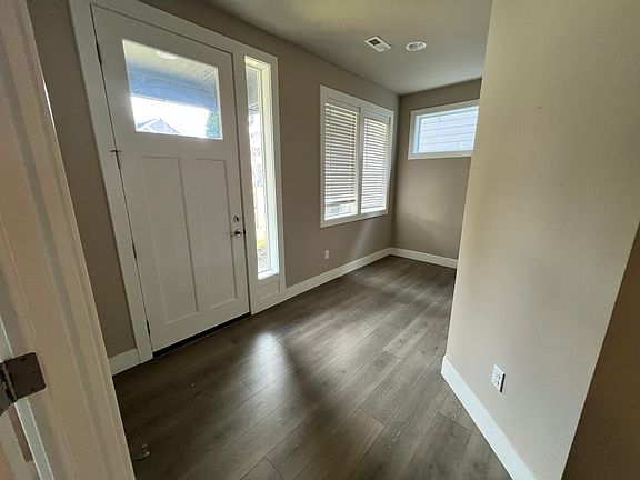 3rd image of 12112 92nd Avenue Ct E