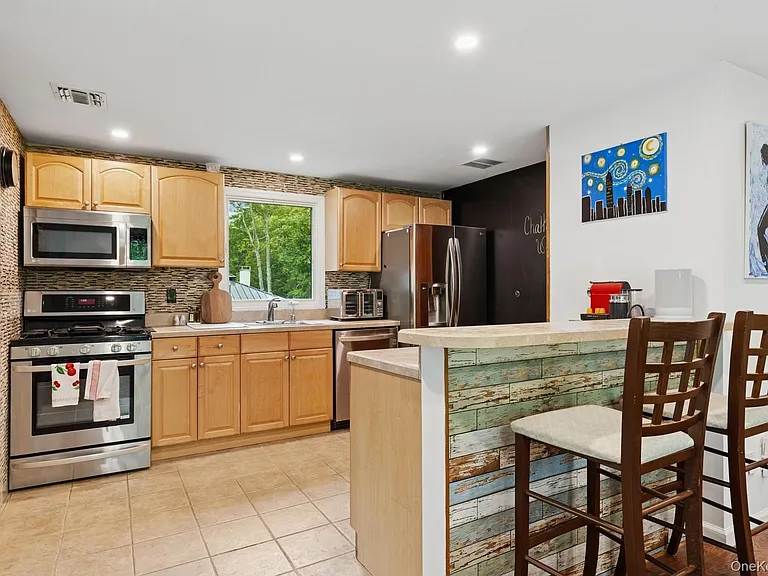 27 Atlantic Ave — Photo 13