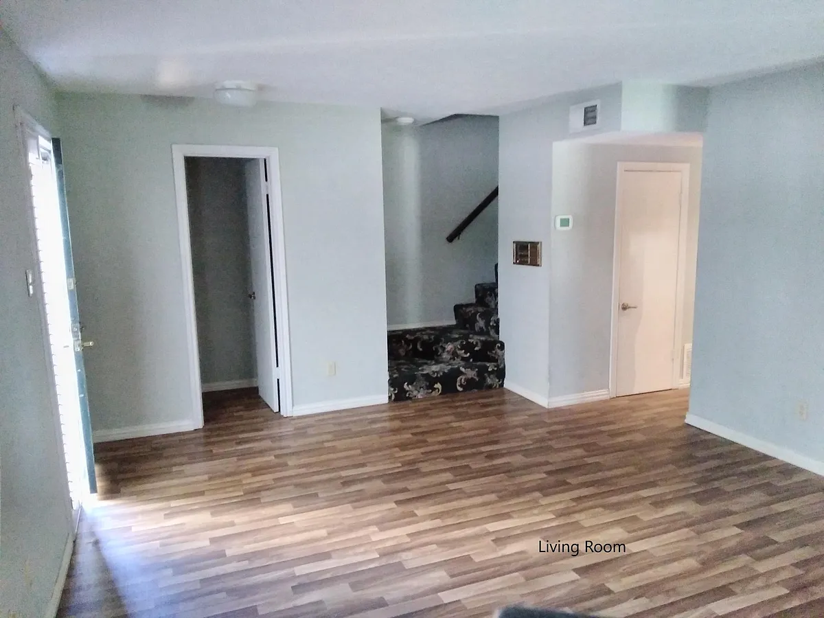 Living Room - 2602A Custer Rd