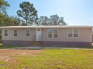 514 Oakcrest Dr, Interlachen, FL 32148