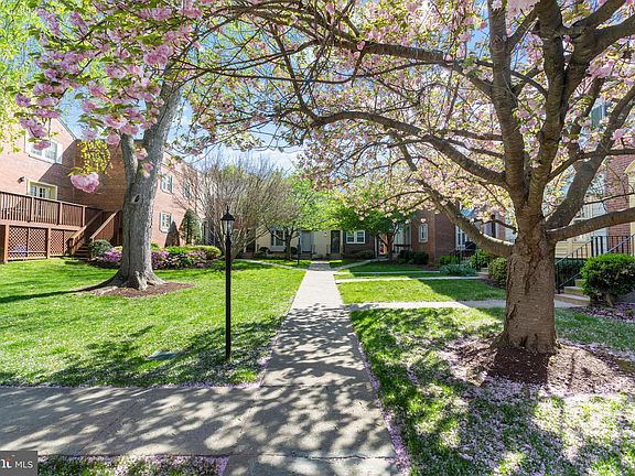 4th image of 4928 Bradley Blvd #241