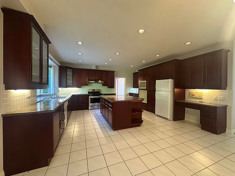 4331 Pendlebury Rd — Photo 8