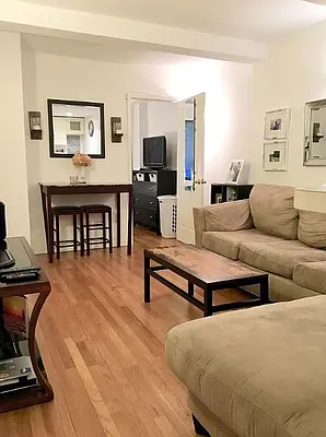 Rented by Mossanen Group | media 2