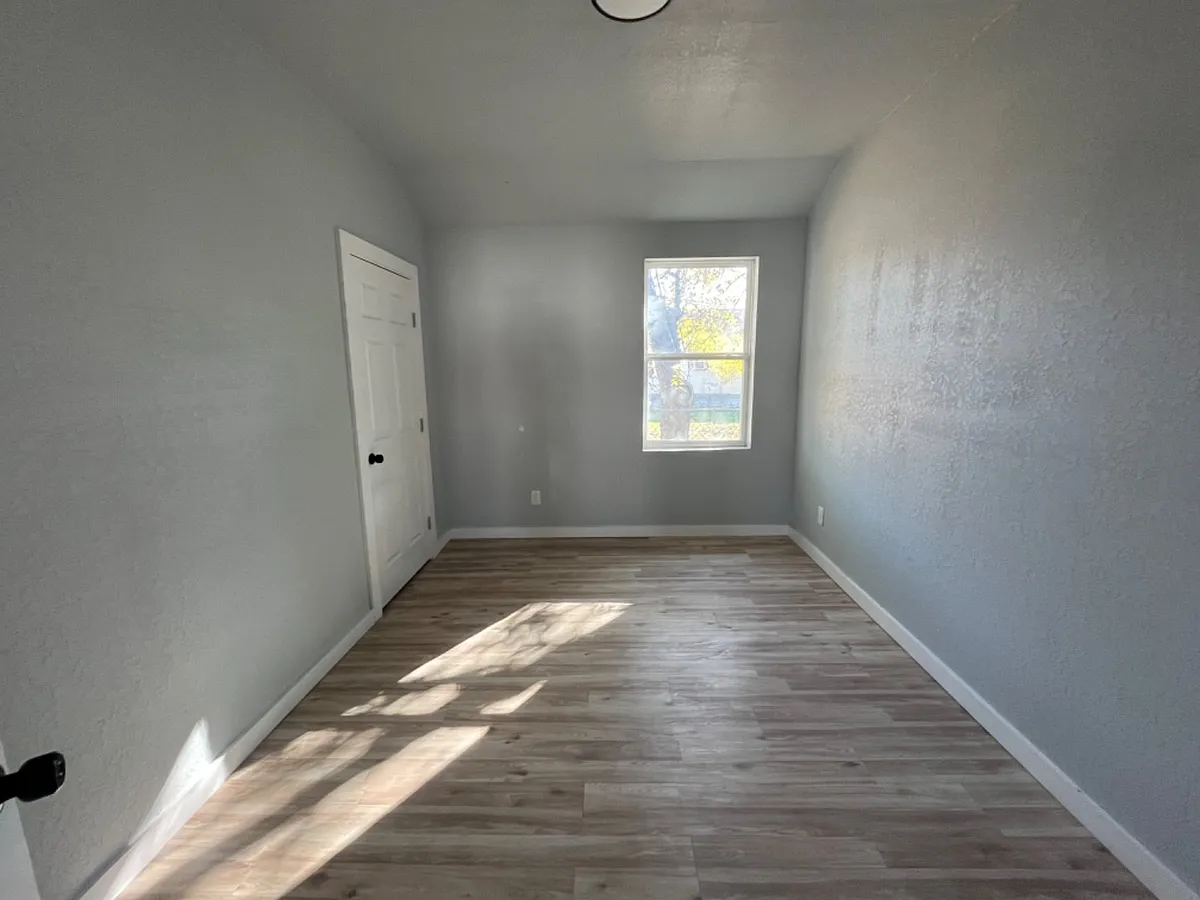 Unit Photo - 2702 Observation Dr #4