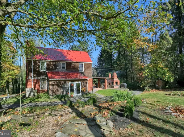 7610 Lincoln Way E, Fayetteville, PA 17222