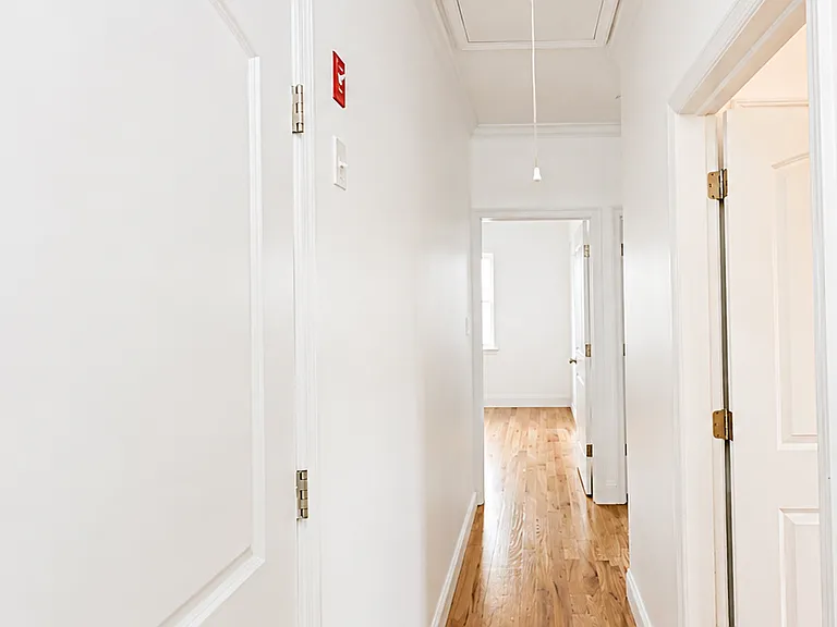 25 Knesel St #2 — Photo 10