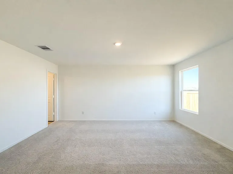 15684 Plum Brook Dr — Photo 7