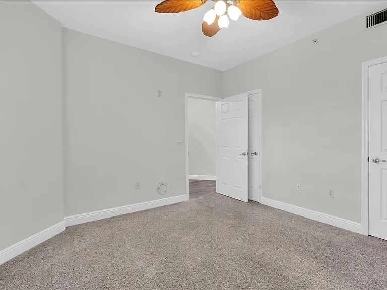 7296 Marathon Dr #404 — Photo 29
