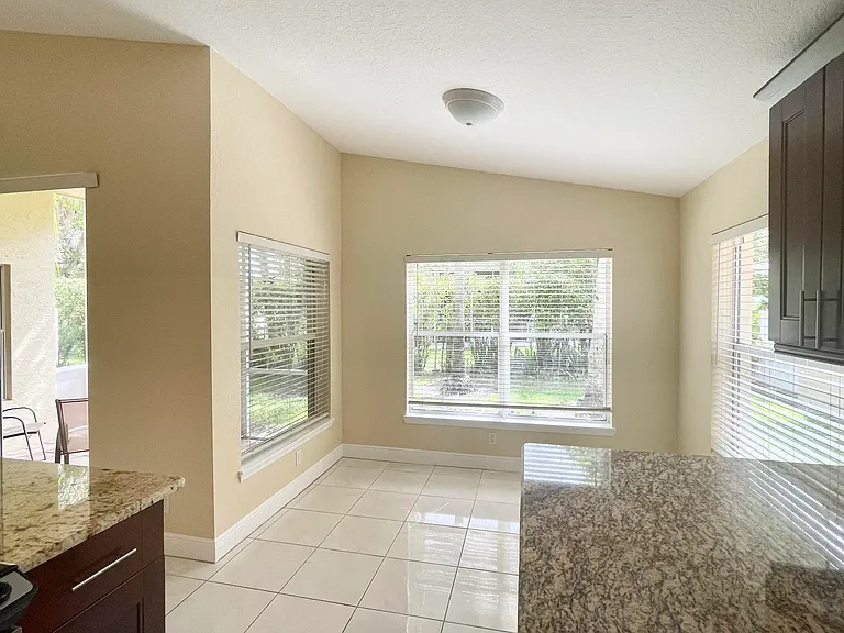 2425 Pigeon Cay — Photo 10